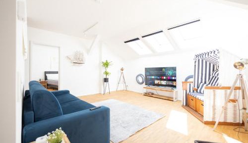 Two-Bedroom Suite with Balcony (Captain's Suite)