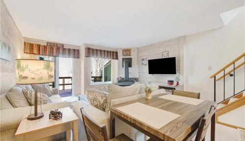 Three-Bedroom Townhouse