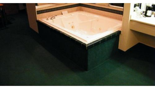 King Bed Non Smoking with Jetted Tub