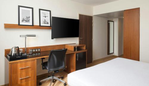 Family Connecting Rooms 