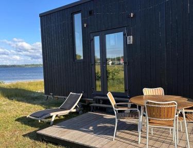 Mobile Home #01 - 1st Row