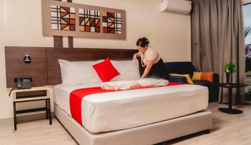 1 Queen Bed, Executive Suite, Non-Smoking