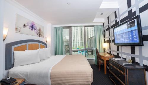 Deluxe King Room with Balcony