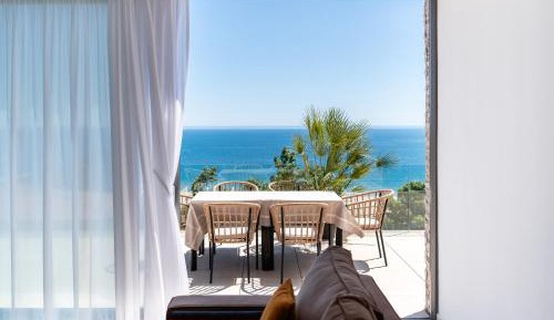 Two-Bedroom Apartment - Oceanfront 