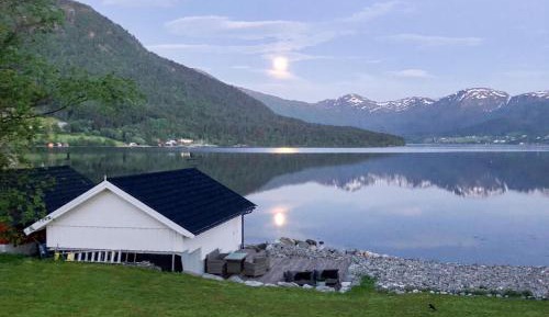 Three-Bedroom Holiday Home 