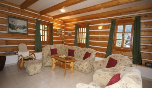 Three-Bedroom Holiday Home 