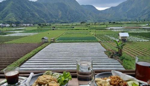 Twin Room with Mountain View