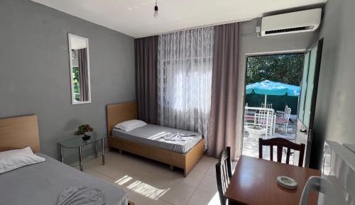 Family Room with Garden View