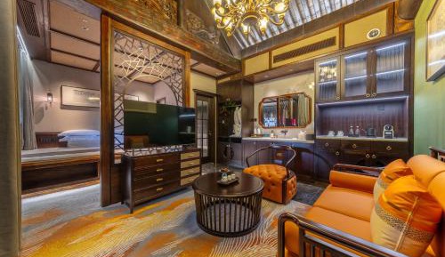 Suite with Garden View