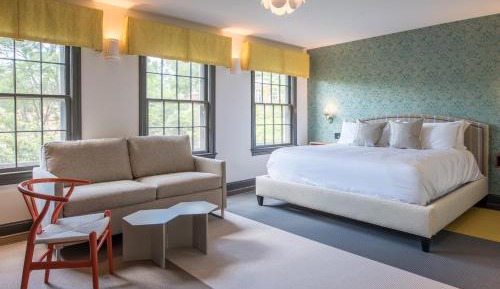 King Room with Spa Bath