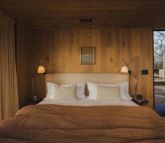 Suite with Lake View