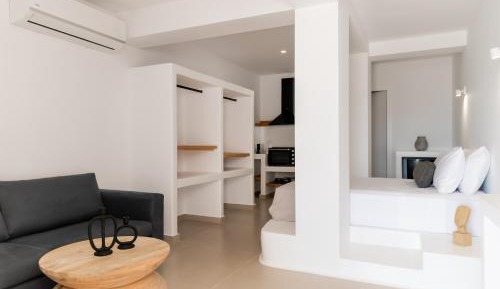 Deluxe Studio