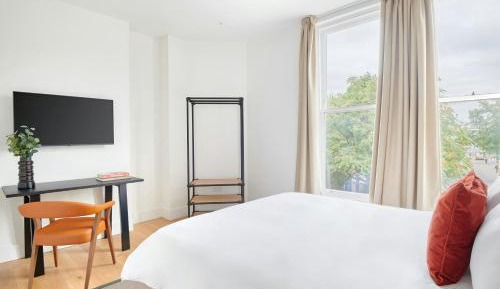 Queen Room
