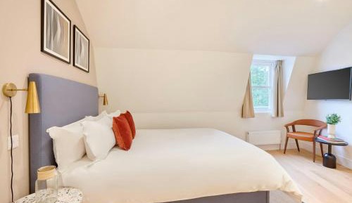 Superior Queen Room