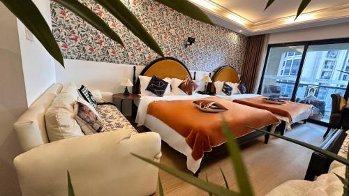 Double or Twin Room with Side Sea View