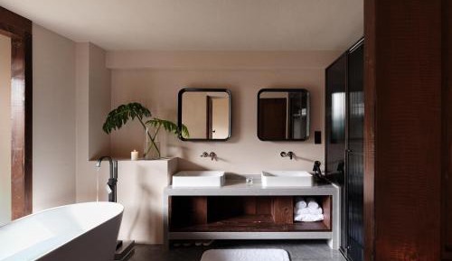 Queen Room with Garden View