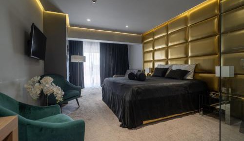 Double or Twin Room with Extra Bed
