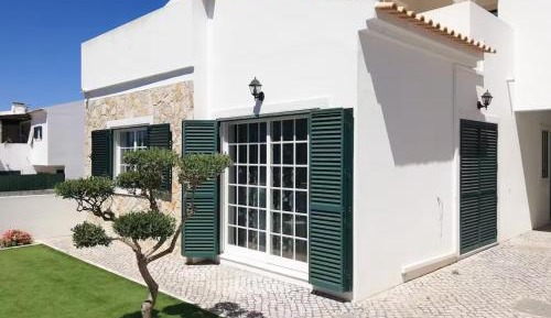 Four-Bedroom Holiday Home