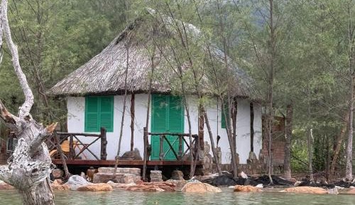 Bungalow with Sea View