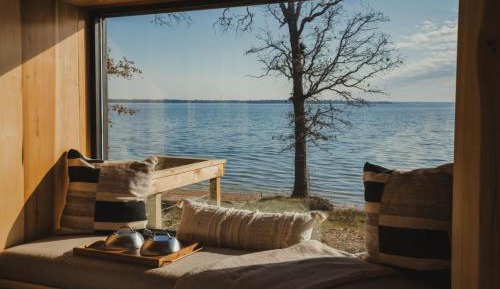 Suite with Lake View