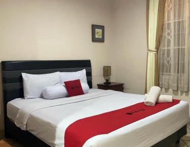 RedDoorz Double Room