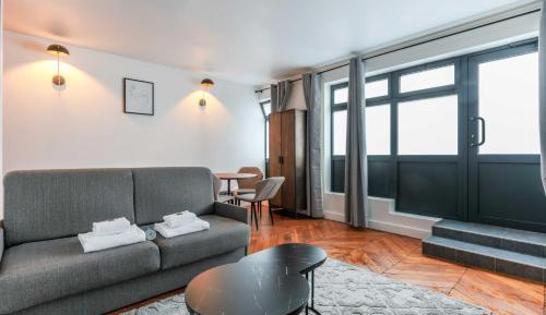 One-Bedroom Apartment