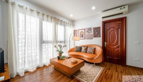 One-Bedroom Apartment with City View