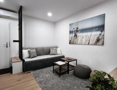 Apartment with Garden View