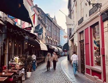 Apartment with View and Balcony