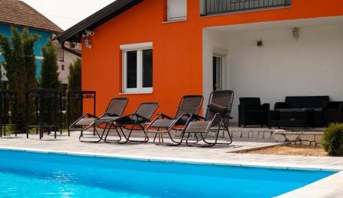House with Swimming Pool