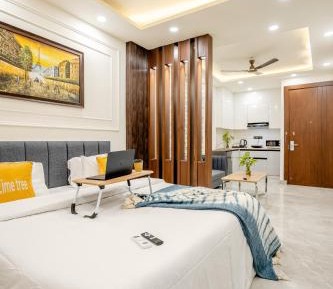 Studio Apartment with Balcony