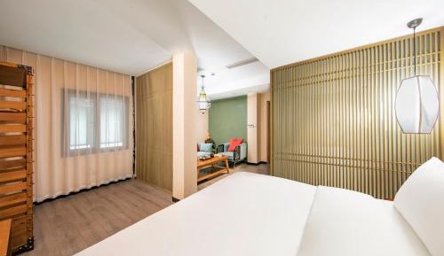Two-Bedroom Suite
