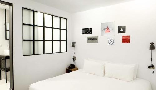 Medium Double Room - No Window