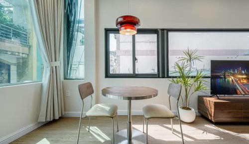 King Studio with Sofa Bed