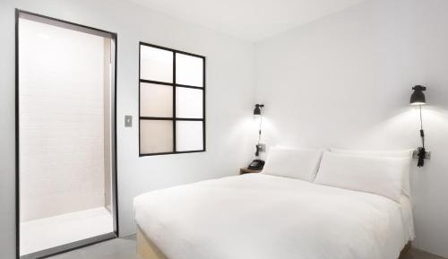 Small Double Room - No Window