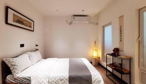 Queen Room with Spa Bath