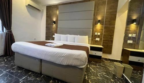 Superior King Room