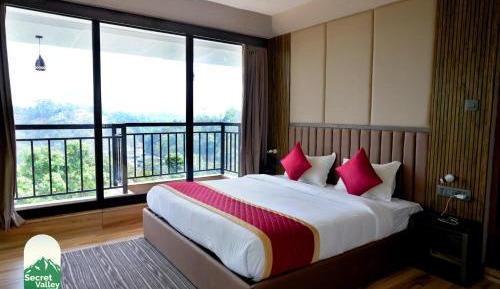 King Room with Mountain View