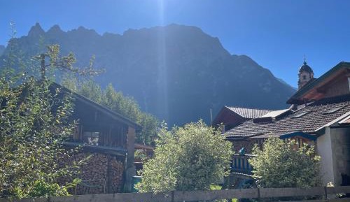 Two-Bedroom Apartment with Mountain View