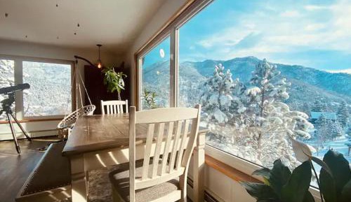 Three-Bedroom Holiday Home 