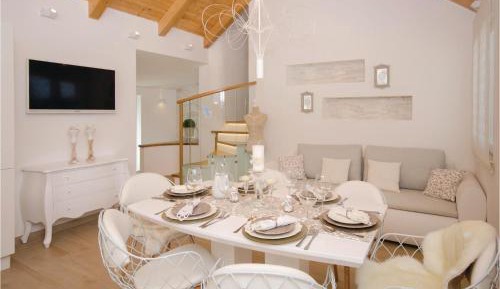 Three-Bedroom Vacation Home 