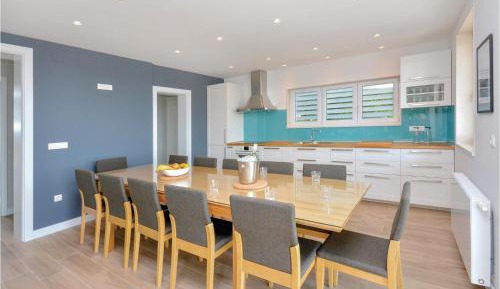 Five-Bedroom Holiday Home