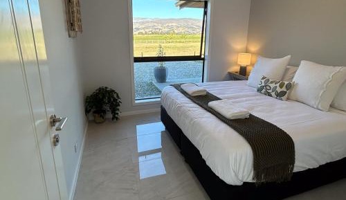 King Room with Mountain View