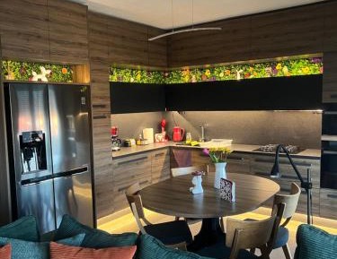 Two-Bedroom Deluxe Apartment with Balcony