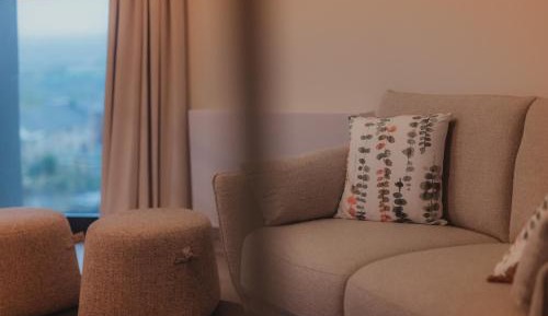 One-Bedroom Deluxe Apartment