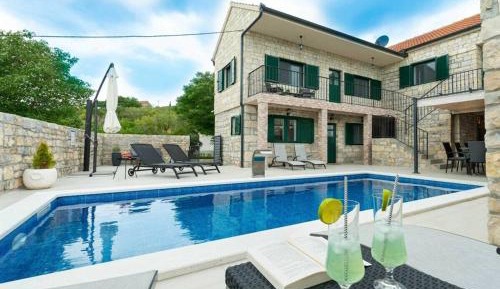 Five-Bedroom Villa