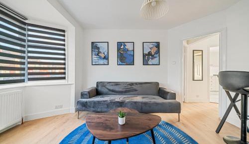 Apartment with Garden View