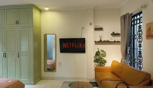 Deluxe One-Bedroom Apartment with City View