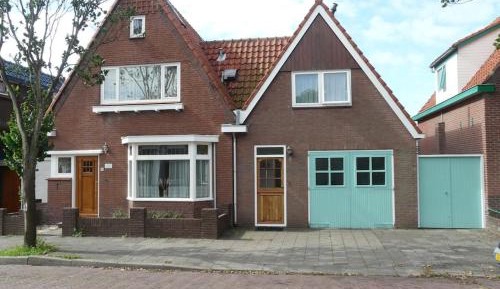 Six-Bedroom Holiday Home