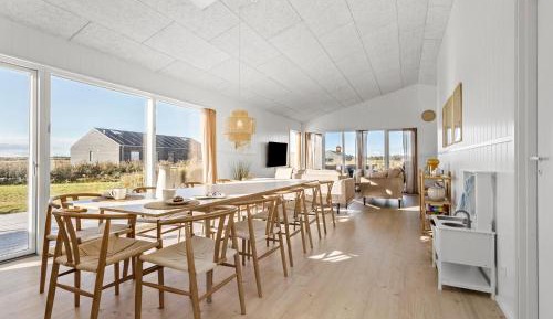 Five-Bedroom Holiday Home